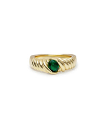  THE ROUND GREEN STONE TWIST RING