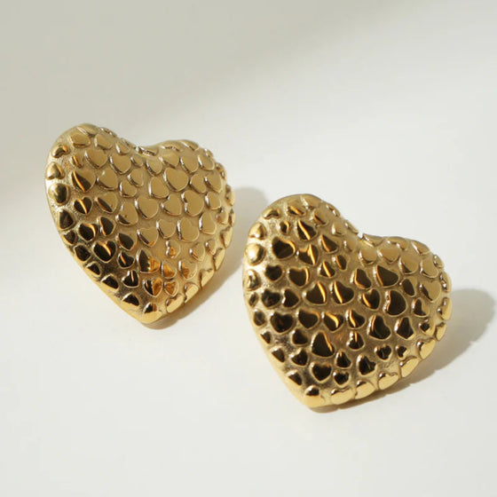THE TEXTURED HEART EARRINGS