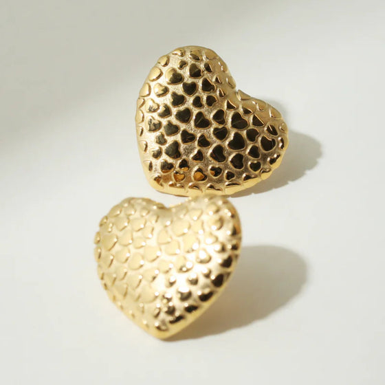 THE TEXTURED HEART EARRINGS