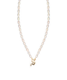  THE OLD ENGLISH SINGLE INITIAL PEARL NECKLACE